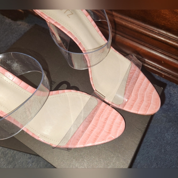 SCHUTZ PINK REPTILE LEATHER & LUCITE DOUBLE STRAP SLIDE SANDALS 10 NEW - Picture 4 of 12